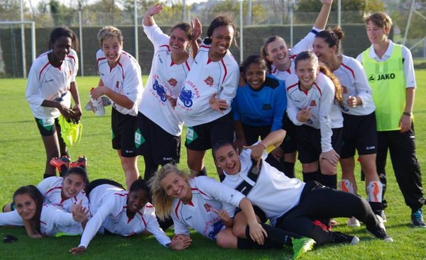 Cliquer sur la photo pour afficher toutes les photos de D. Caravaca.