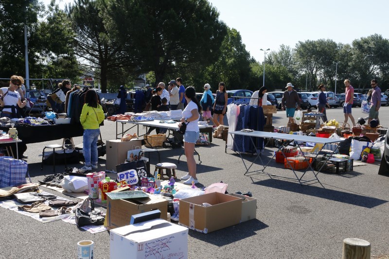 VIDE GRENIER (21)